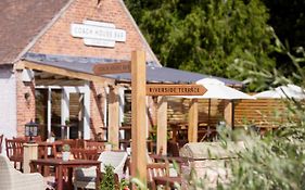 Riverside Inn By Chef & Brewer Collection